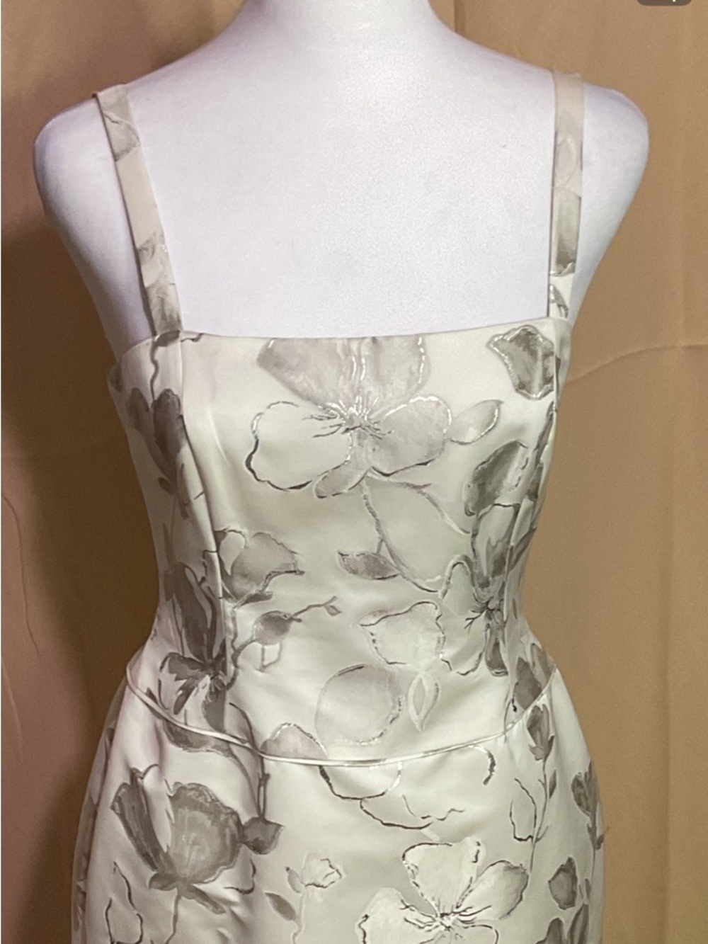 Ivory Armani Collezioni Floral Satin Sheath Dress - Picture 2 of 12
